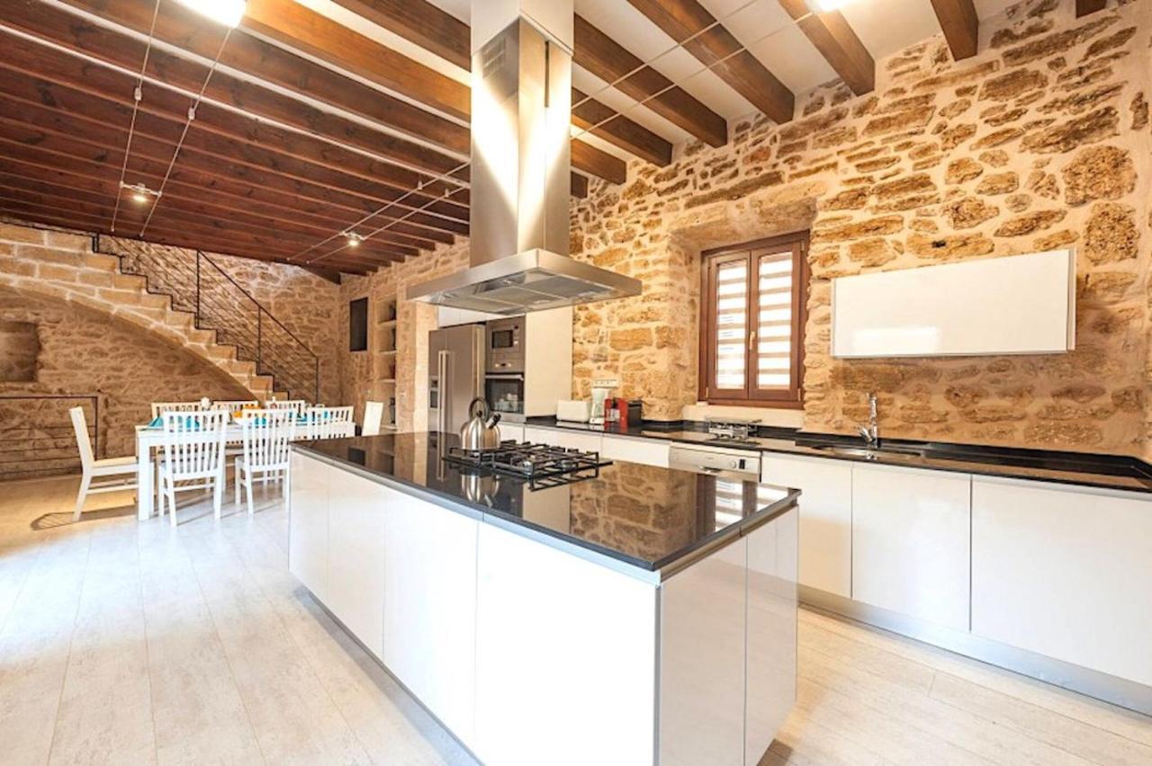 Casa Sa Pedra, En El Centro Historico De Alcudia Villa Exterior photo